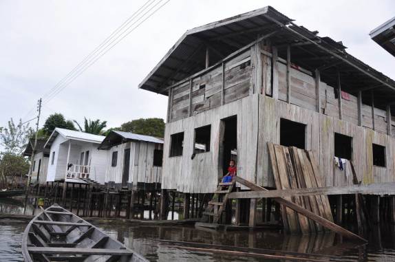 Visita à comunidade ribeirinha na Reserva do Mamirauá, região de Tefé, no Amazonas